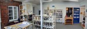 enexia – Wein und mehr wurde 2007 gegründet, um griechische Produkte nach Deutschland zu importieren. Der Schwerpunkt lag zunächst auf Wein, Ouzo und weiteren Produkten von der Insel Samos.