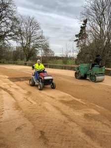 Auch kleines Gefährt kam bei den Arbeiten zum Einsatz.