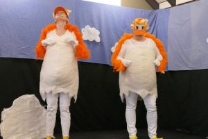 Ausgiebig feierte die Frauengemeinschaft Karneval in 3 Etappen im Pfarrheim Hiddingsel